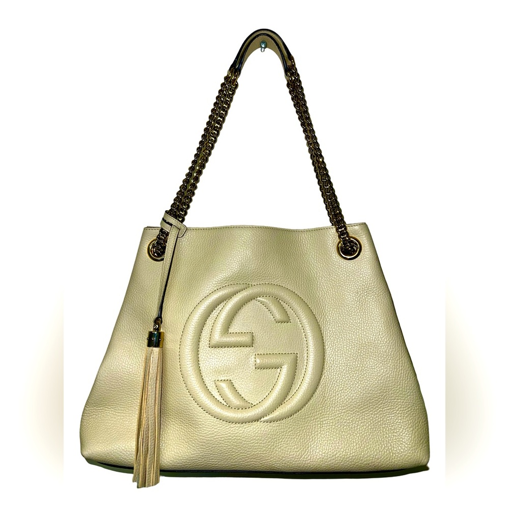 GUCCI MEDIUM SOHO CHAIN SHOULDER BAG IN LIGHT IVORY